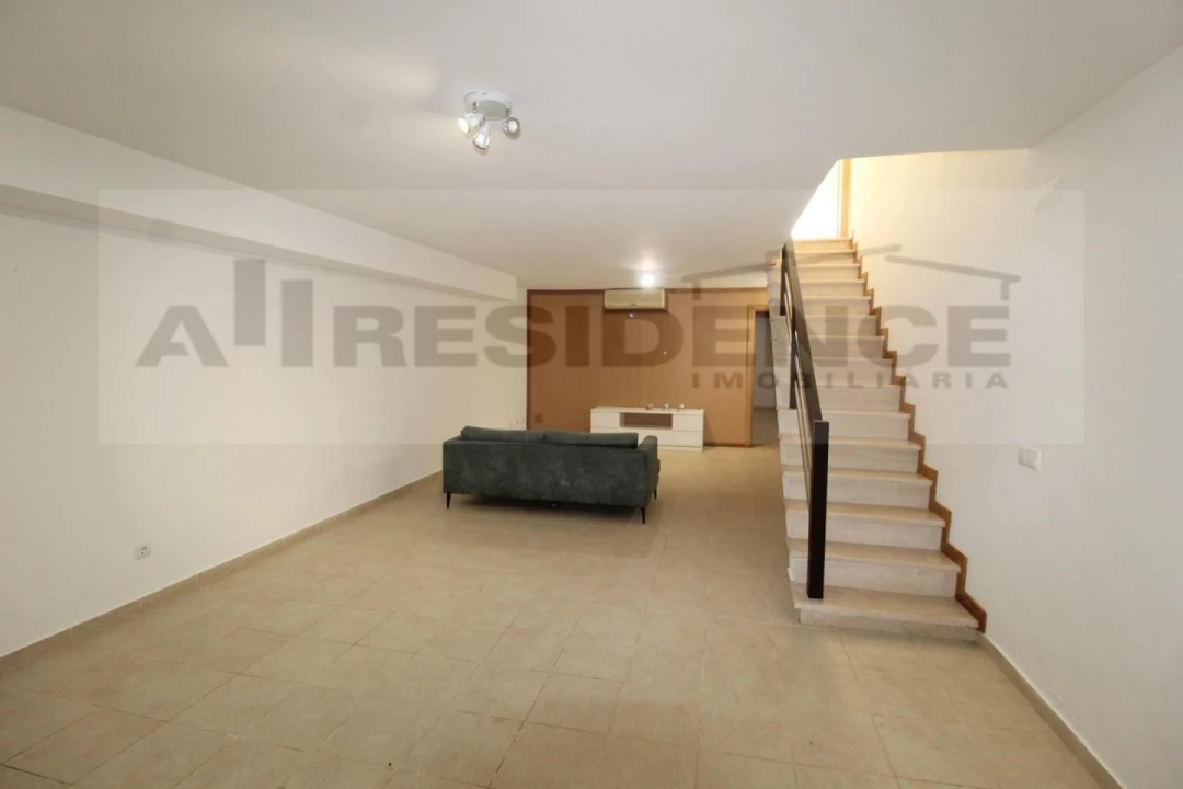 Moradia T3 para Venda em Albufeira e Olhos de Água Foto 35