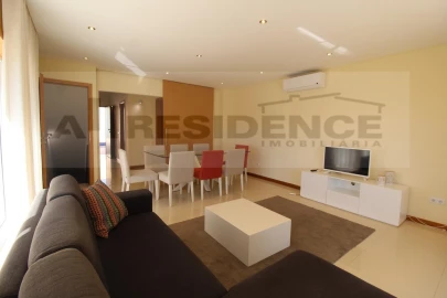 Moradia T3 para Venda em Albufeira e Olhos de Água