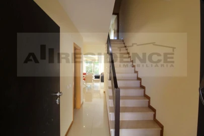 Moradia T3 para Venda em Albufeira e Olhos de Água