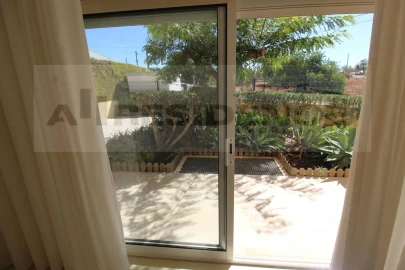 Moradia T3 para Venda em Albufeira e Olhos de Água