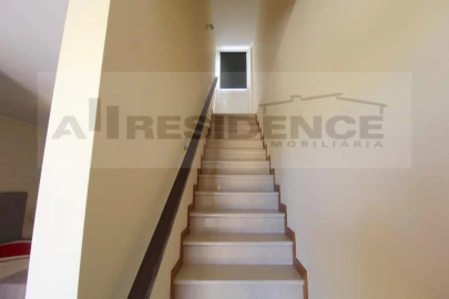 Moradia T3 para Venda em Albufeira e Olhos de Água