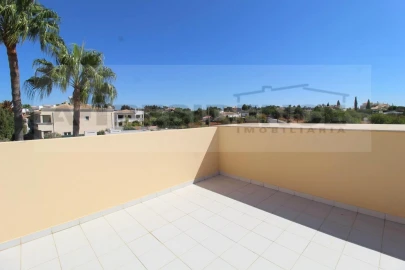 Moradia T3 para Venda em Albufeira e Olhos de Água