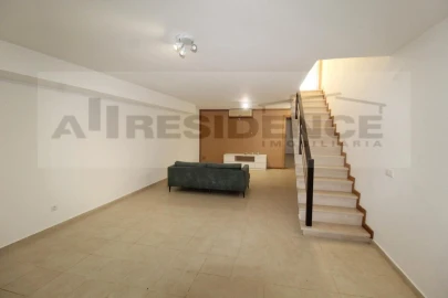 Moradia T3 para Venda em Albufeira e Olhos de Água