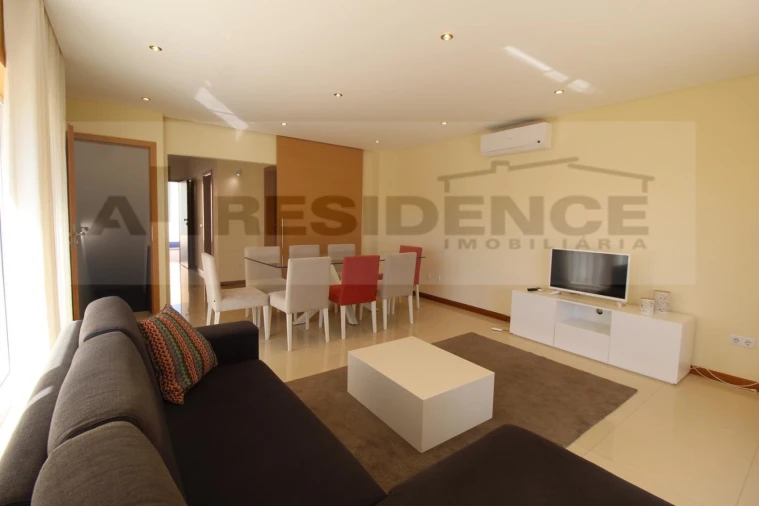 Moradia T3 para Venda em Albufeira e Olhos de Água Foto 2