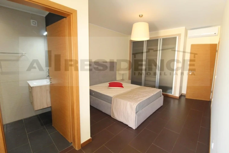 Moradia T3 para Venda em Albufeira e Olhos de Água Foto 21