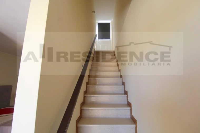 Moradia T3 para Venda em Albufeira e Olhos de Água Foto 27