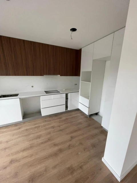 Apartamento T3 para Venda em Parceiros e Azoia