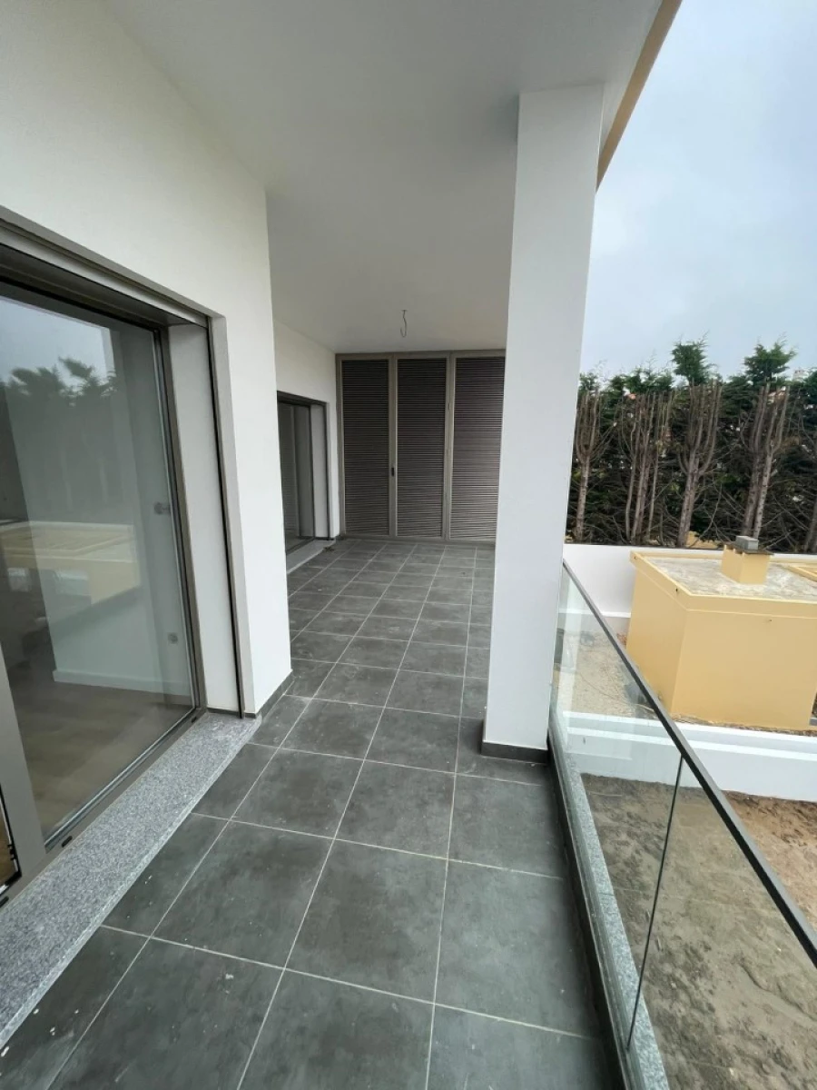 Apartamento T3 para Venda em Parceiros e Azoia Foto 15