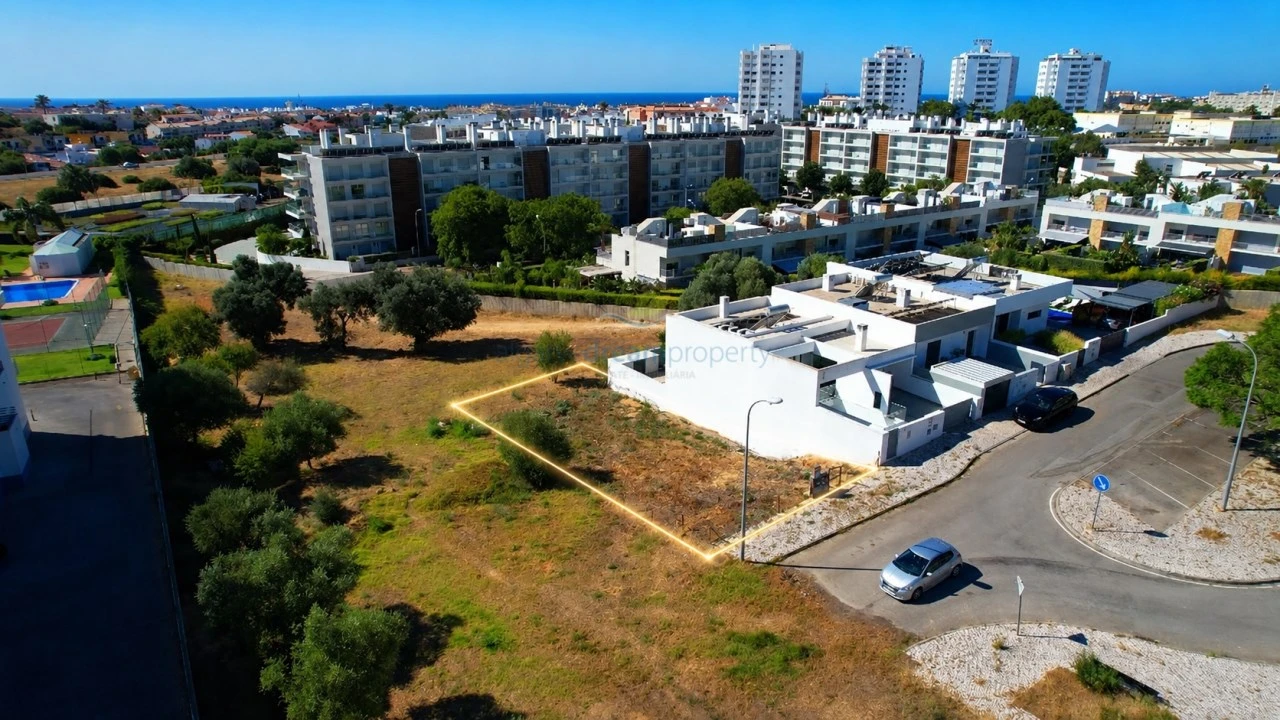 Terreno para Venda em Albufeira e Olhos de Água Foto 3