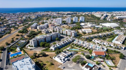 Terreno para Venda em Albufeira e Olhos de Água