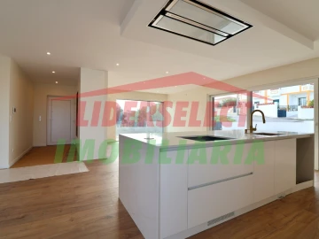 Moradia T4 para Venda em Silveira