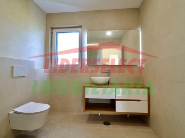 Moradia T4 para Venda em Silveira