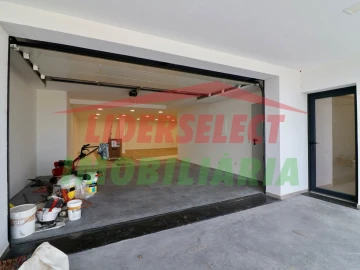 Moradia T4 para Venda em Silveira