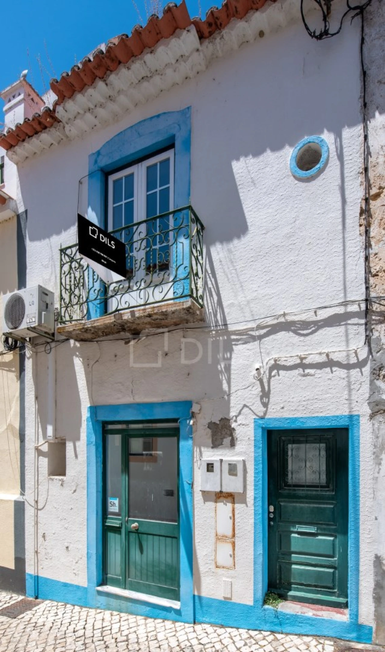 Prédio para Venda em Santa Maria do Castelo e Santiago e Santa Susana Foto 1