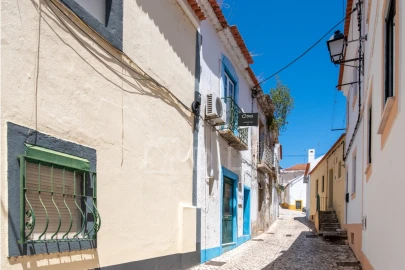 Prédio para Venda em Santa Maria do Castelo e Santiago e Santa Susana