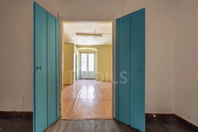 Prédio para Venda em Santa Maria do Castelo e Santiago e Santa Susana