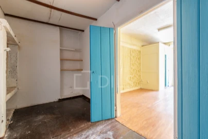 Prédio para Venda em Santa Maria do Castelo e Santiago e Santa Susana