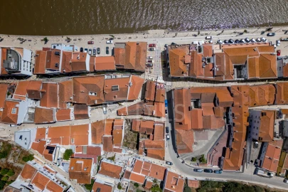 Prédio para Venda em Santa Maria do Castelo e Santiago e Santa Susana