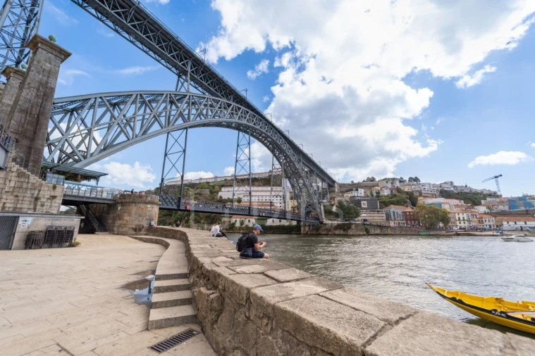 Loja para Arrendamento em Cedofeita, Santo Ildefonso, Sé, Miragaia, São Nicolau e Vitória Foto 10