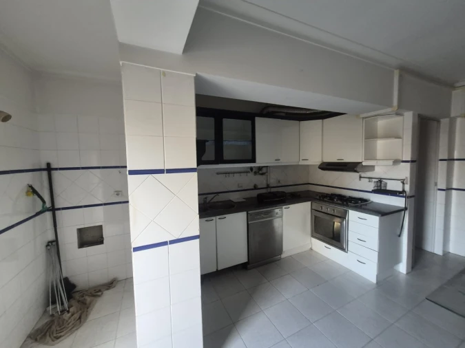 Apartamento T3 para Venda em Carregado e Cadafais Foto 7