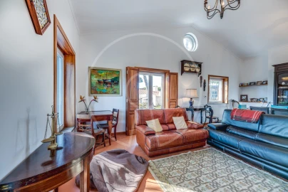 Moradia T5 para Venda em São João das Lampas e Terrugem