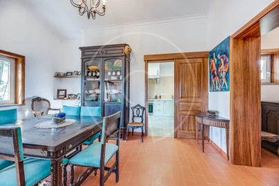 Moradia T5 para Venda em São João das Lampas e Terrugem