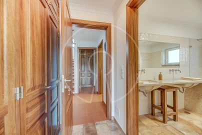 Moradia T5 para Venda em São João das Lampas e Terrugem