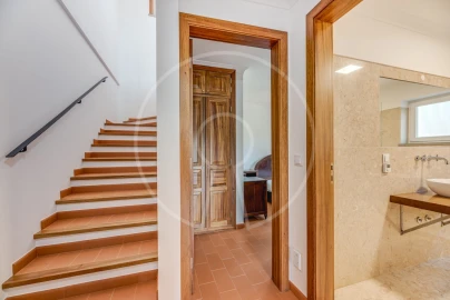 Moradia T5 para Venda em São João das Lampas e Terrugem