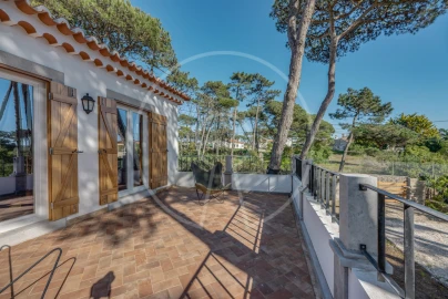 Moradia T5 para Venda em São João das Lampas e Terrugem