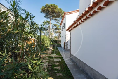 Moradia T5 para Venda em São João das Lampas e Terrugem