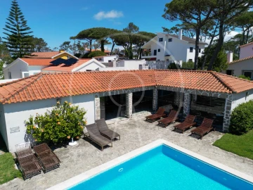 Moradia T5 para Venda em São João das Lampas e Terrugem