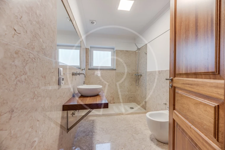 Moradia T5 para Venda em São João das Lampas e Terrugem Foto 16