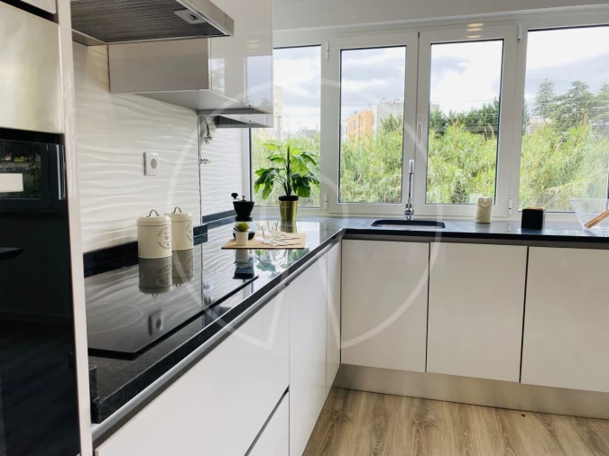 Apartamento T3 para Venda em Benfica Foto 2