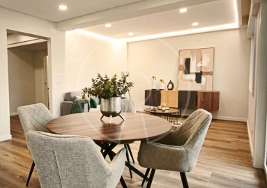 Apartamento T3 para Venda em Benfica