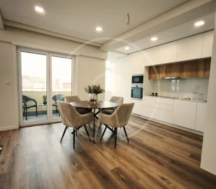 Apartamento T3 para Venda em Benfica