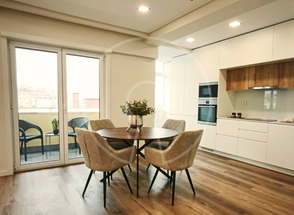 Apartamento T3 para Venda em Benfica Foto 1