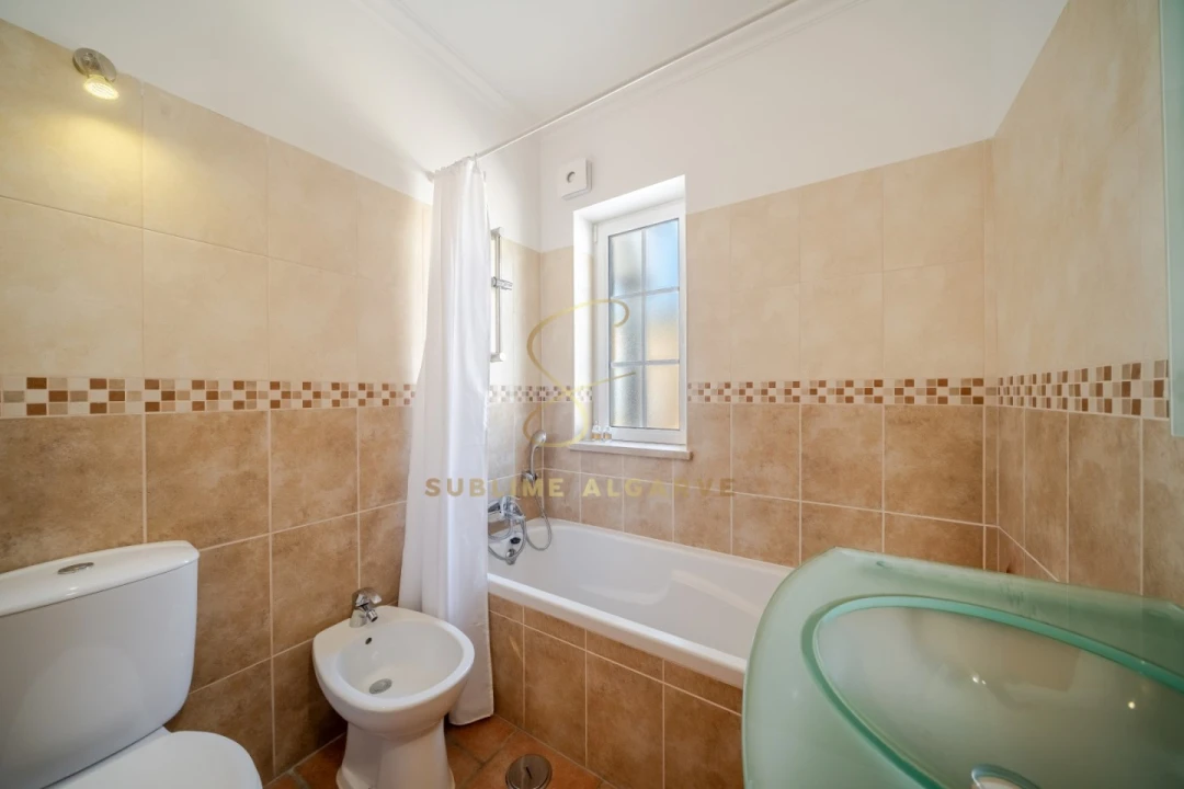 Moradia T4 para Venda em Lagos (São Sebastião e Santa Maria) Foto 23