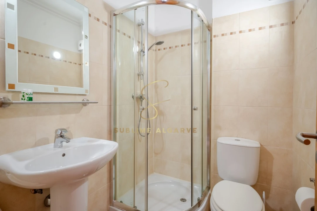 Moradia T4 para Venda em Lagos (São Sebastião e Santa Maria) Foto 32