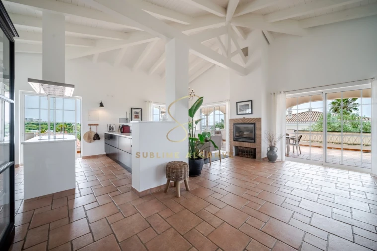 Moradia T4 para Venda em Lagos (São Sebastião e Santa Maria) Foto 9