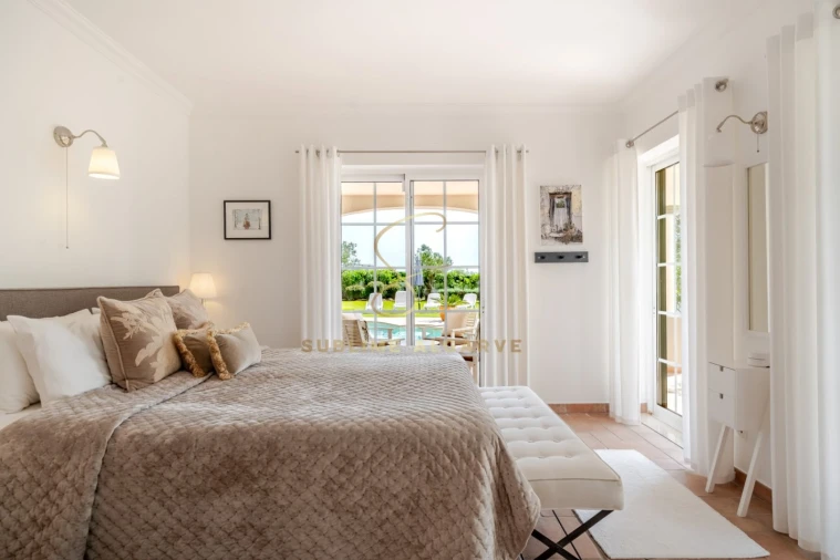 Moradia T4 para Venda em Lagos (São Sebastião e Santa Maria) Foto 35