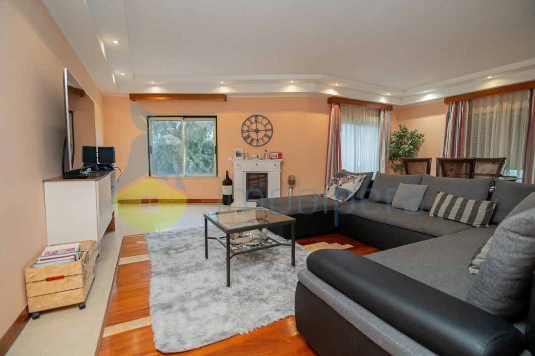 Apartamento T2 para Venda em Estômbar e Parchal Foto 1