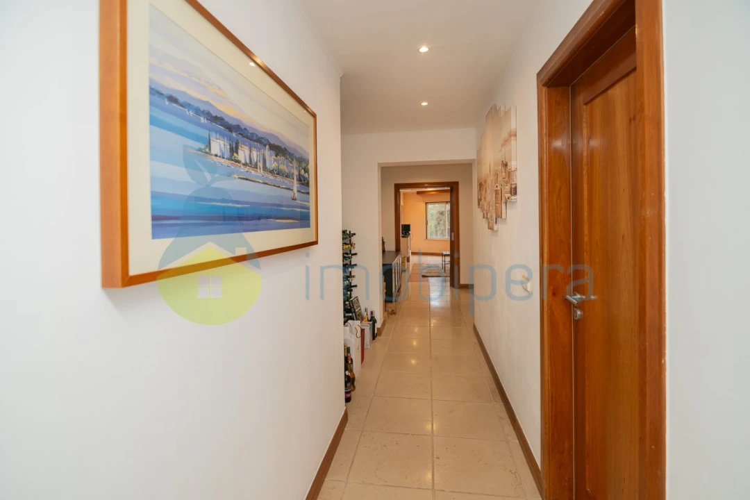 Apartamento T2 para Venda em Estômbar e Parchal Foto 5