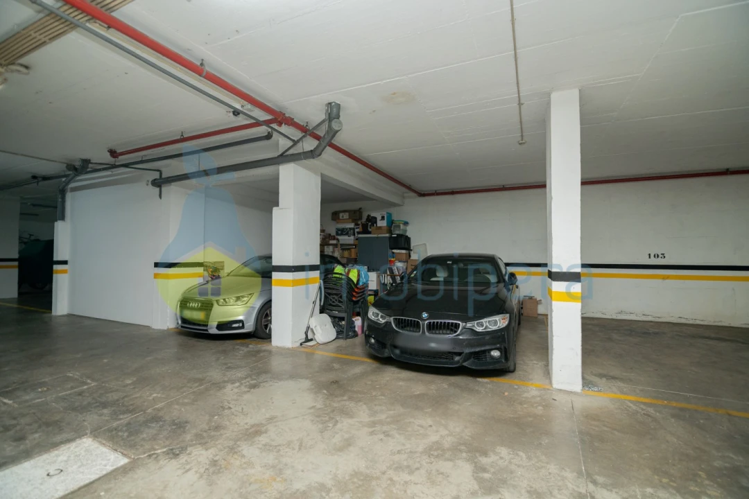 Apartamento T2 para Venda em Estômbar e Parchal Foto 32