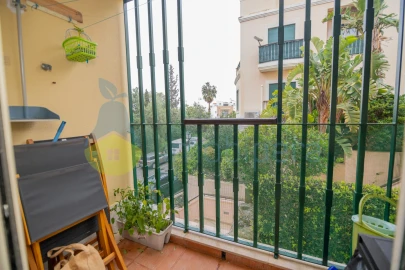 Apartamento T2 para Venda em Estômbar e Parchal