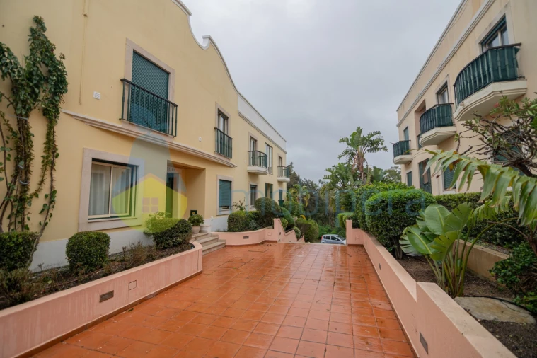 Apartamento T2 para Venda em Estômbar e Parchal Foto 28