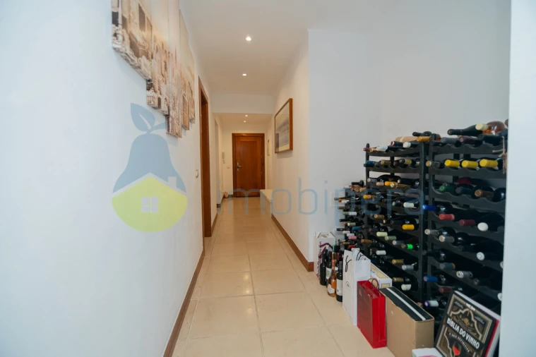 Apartamento T2 para Venda em Estômbar e Parchal Foto 6