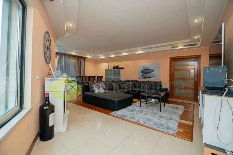 Apartamento T2 para Venda em Estômbar e Parchal Foto 10