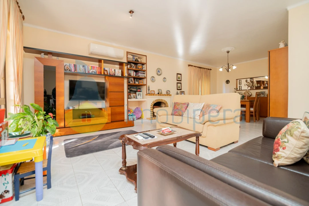 Moradia T3 para Venda em São Bartolomeu de Messines Foto 5