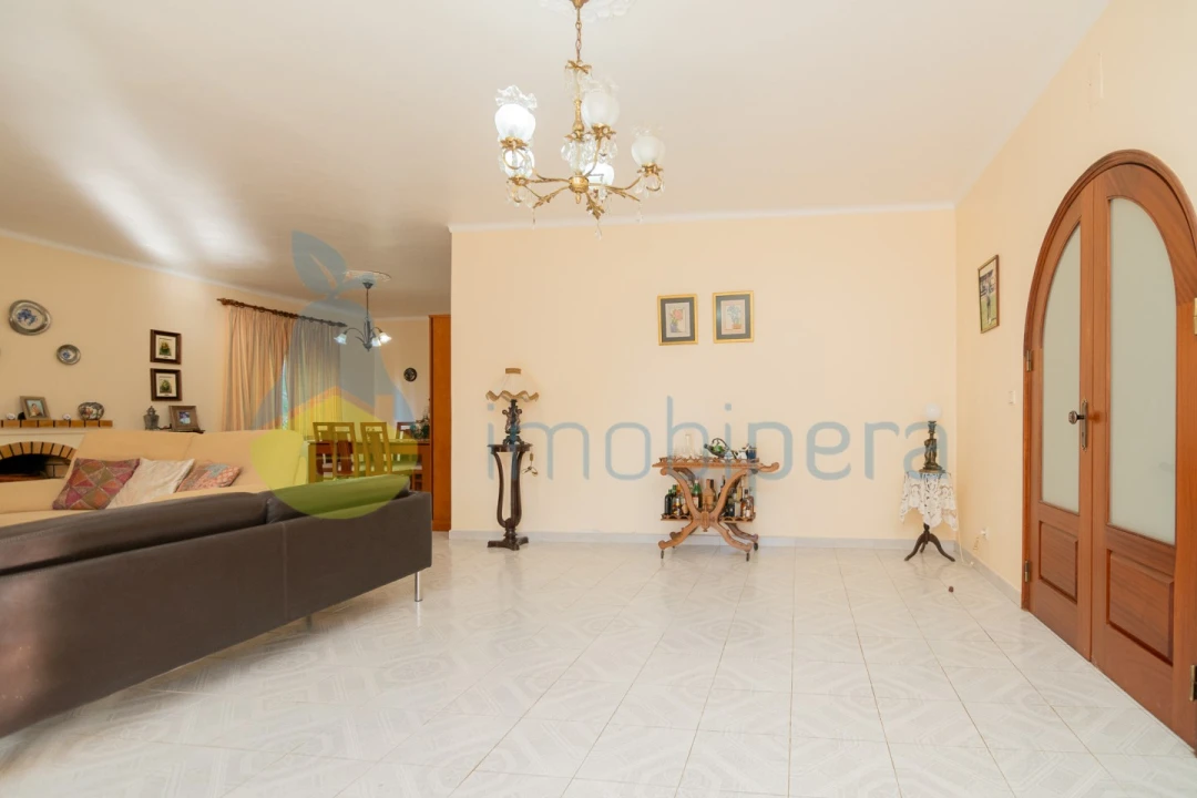 Moradia T3 para Venda em São Bartolomeu de Messines Foto 9