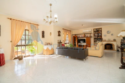 Moradia T3 para Venda em São Bartolomeu de Messines